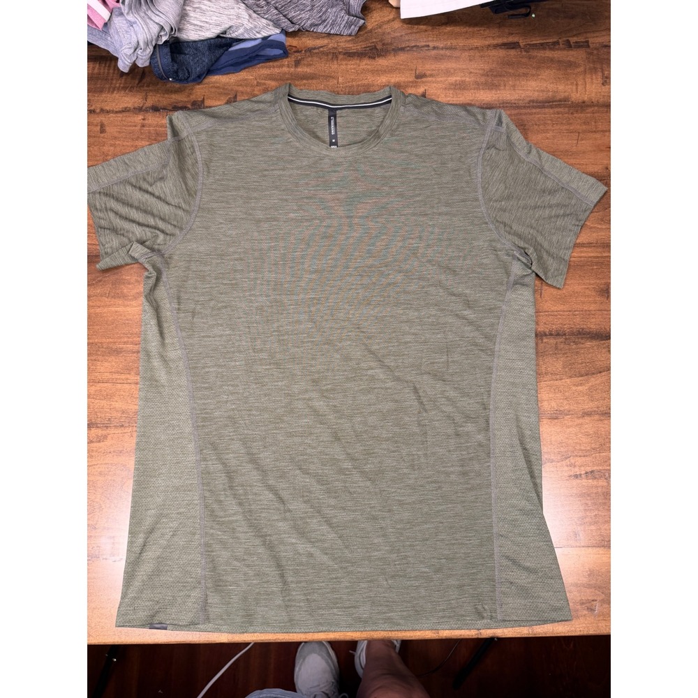Ten Thousand Versatile Shirt Mens Medium Olive Green Heather Training T-Shirt